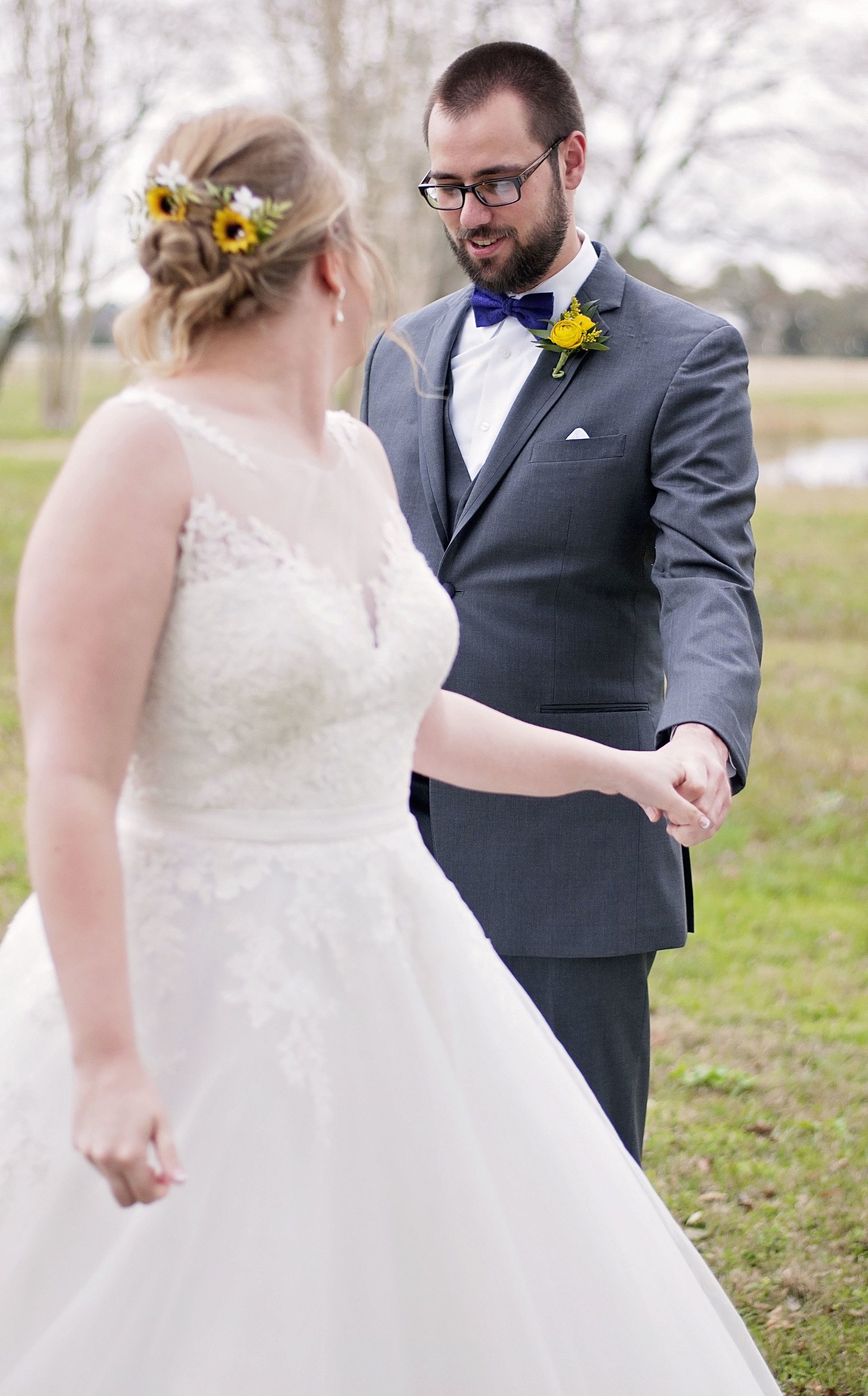 Houston Oaks wedding photography first look