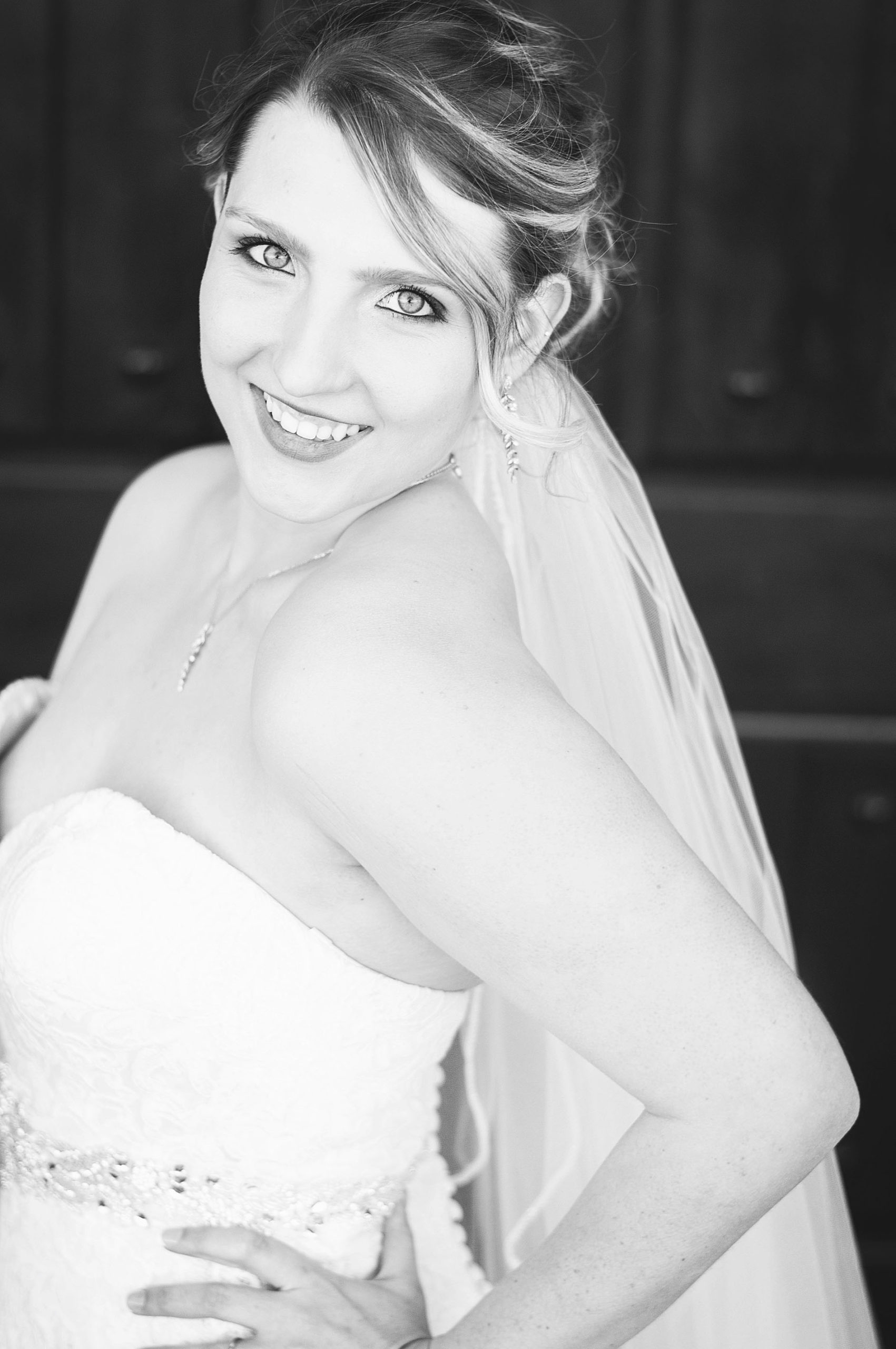 Kayla's Bridal Portraits at White Oaks on the Bayou - Houston Wedding ...