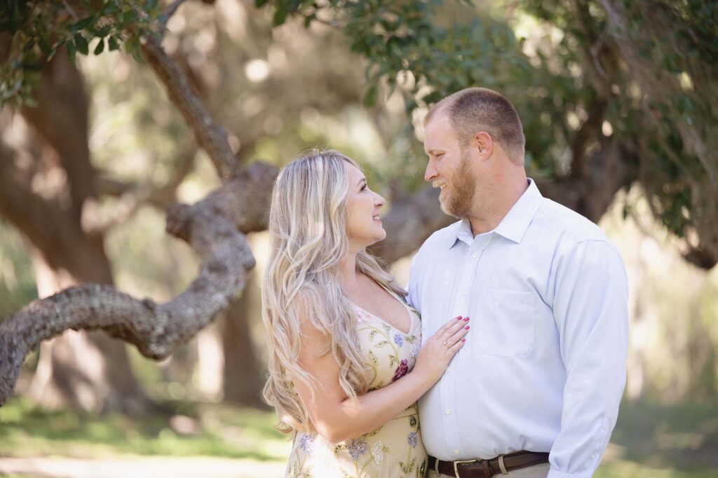 what to wear during your summer houston engagement session