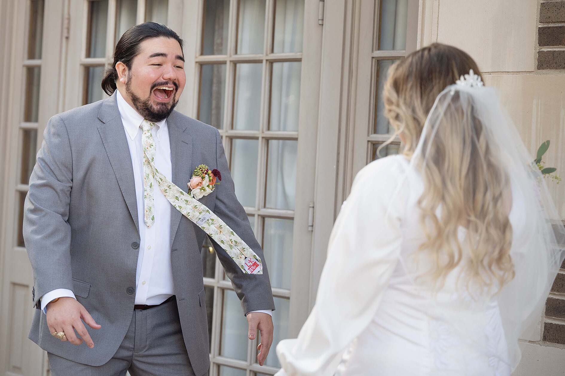 First Look wedding day